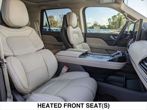 Used 2024 Lincoln Navigator Reserve image 28