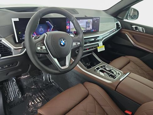 New 2026 BMW X5 xDrive50e w/ Climate Comfort Package AWD/4WD image 16