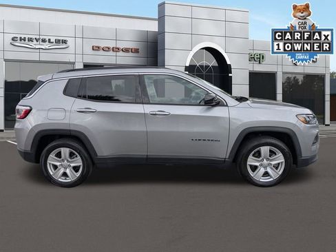 Used 2022 Jeep Compass Latitude w/ Convenience Group image 2