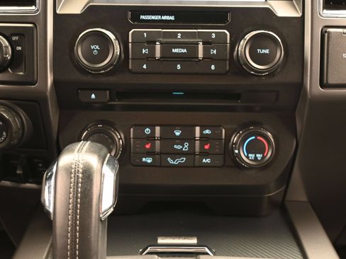 Used 2018 Ford F150 XLT w/ Equipment Group 302A Luxury RWD image 37