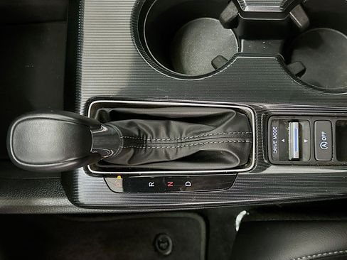 Used 2025 Honda Civic Sport image 25