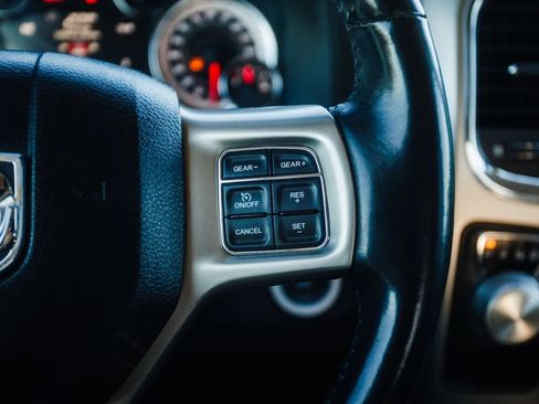 Used 2019 RAM 1500 Laramie w/ Convenience Group image 18