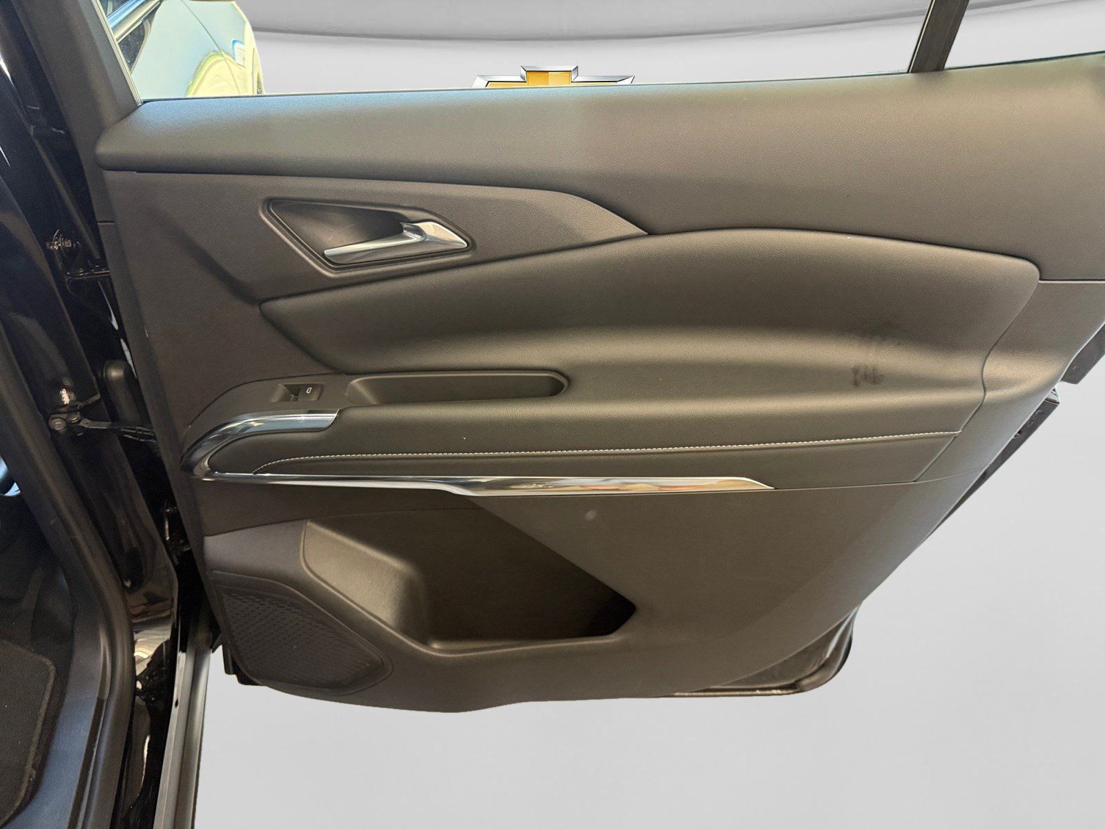 Used 2026 Chevrolet Traverse LT FWD image 16
