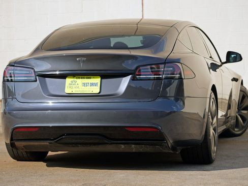 Used 2022 Tesla Model S AWD/4WD image 5