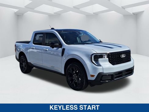 New 2025 Ford Maverick Lariat w/ Black Appearance Package image 2