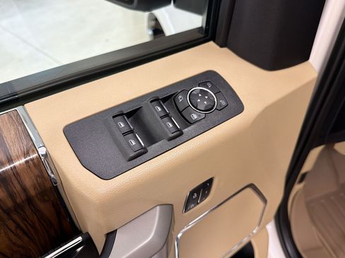 Used 2018 Ford F150 Lariat AWD/4WD image 13