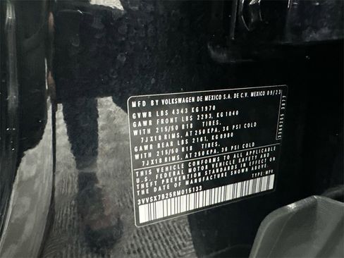 Used 2024 Volkswagen Taos SE image 34