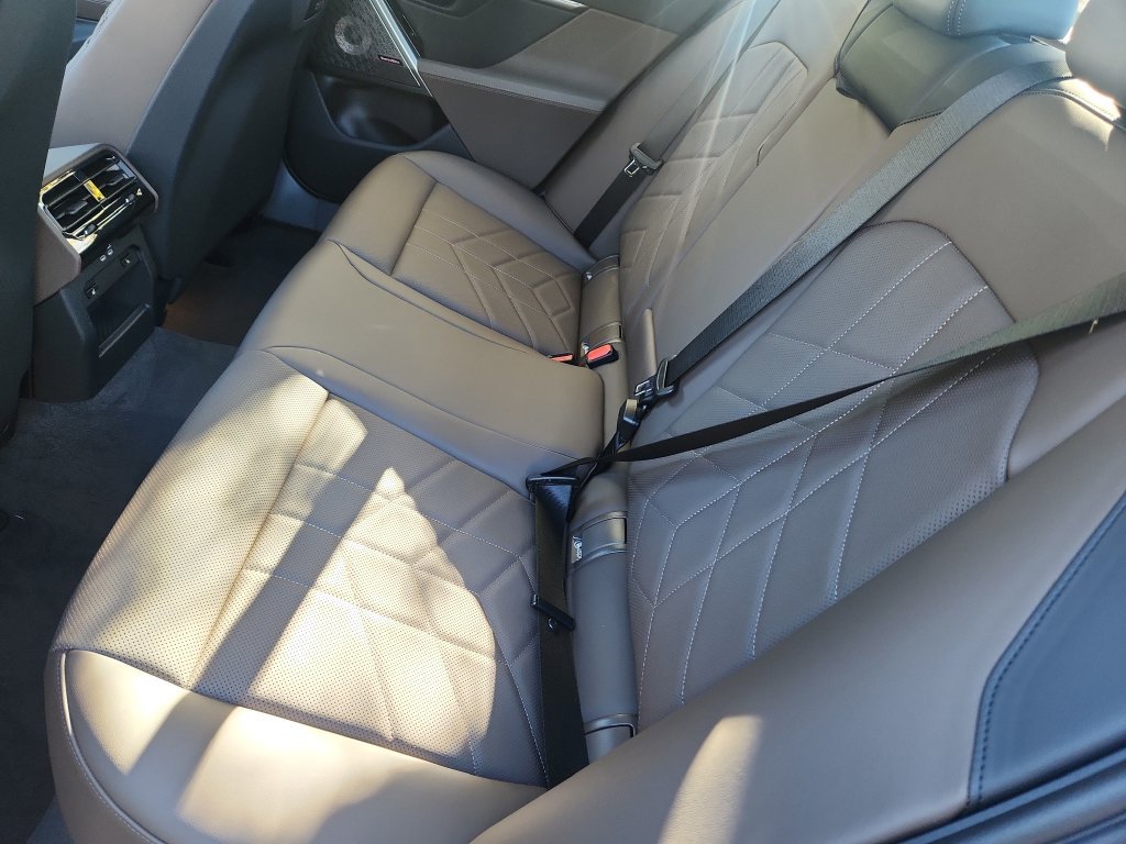 Certified 2026 BMW 530i xDrive w/ Premium Package AWD/4WD image 32