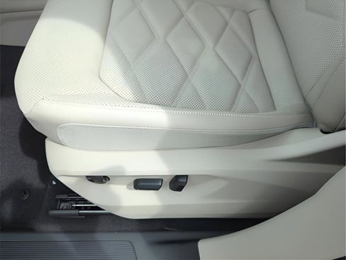 New 2026 Volkswagen Atlas SE image 23