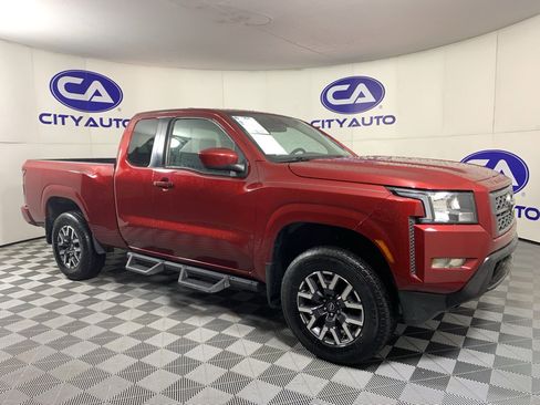 Used 2022 Nissan Frontier SV image 1