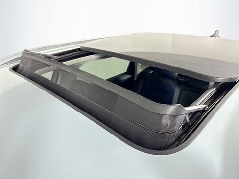 New 2026 Volkswagen Taos SEL AWD/4WD image 22