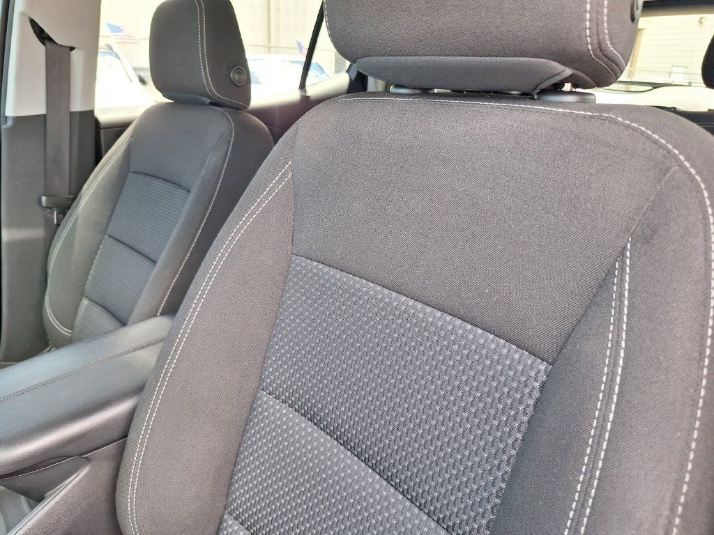 Used 2022 GMC Terrain SLE FWD image 19