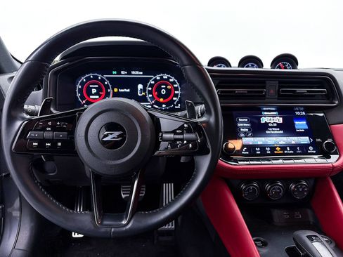Used 2024 Nissan Z Performance w/ Floor Mat Package image 5