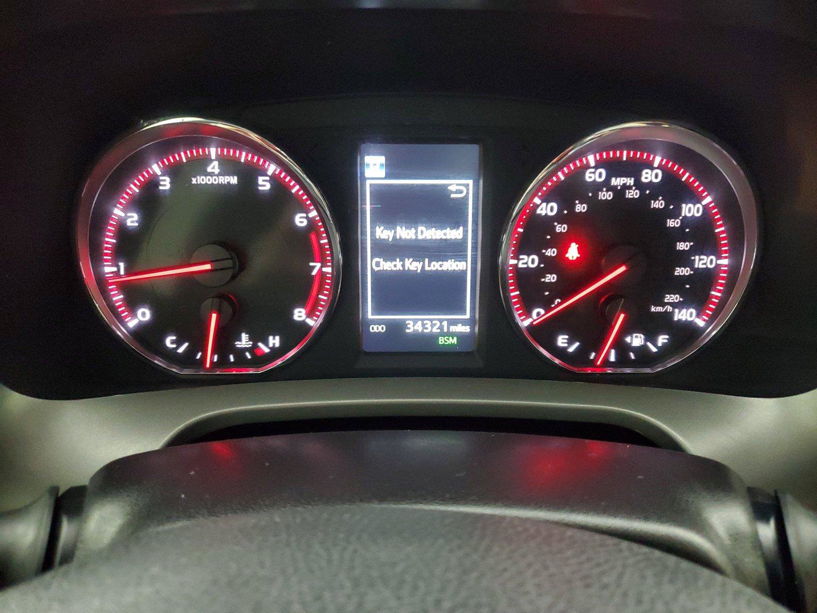 Used 2016 Toyota RAV4 SE FWD image 29