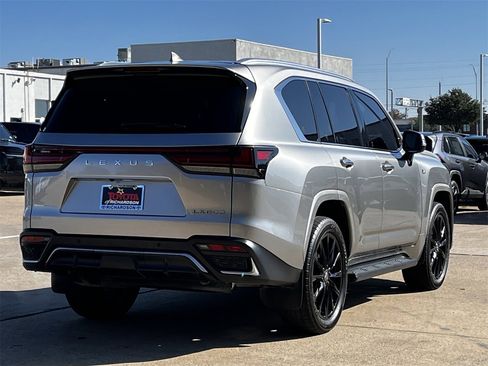 Used 2024 Lexus LX 600 F Sport image 4