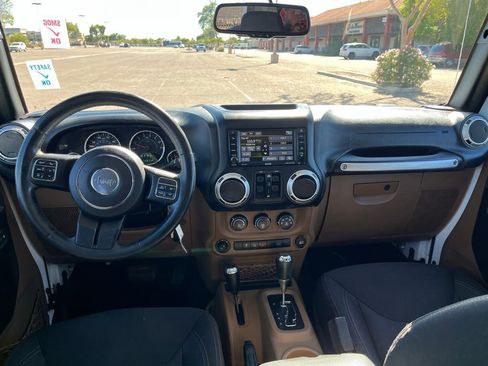 Used 2015 Jeep Wrangler Unlimited Sahara w/ Connectivity Group image 24