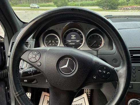 Used 2011 Mercedes-Benz C 300 4MATIC Sedan image 13
