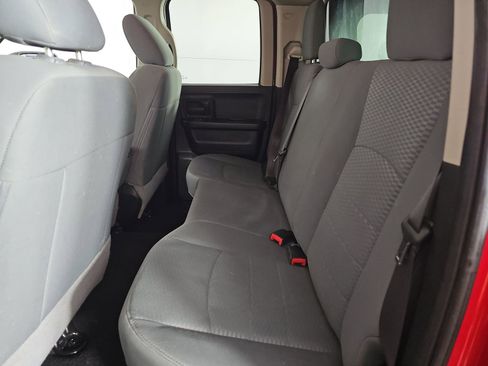 Used 2019 RAM 1500 Express AWD/4WD image 18
