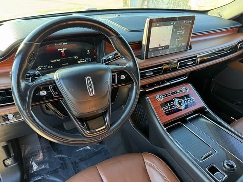 Used 2023 Lincoln Aviator Grand Touring w/ Equipment Group 301A image 3