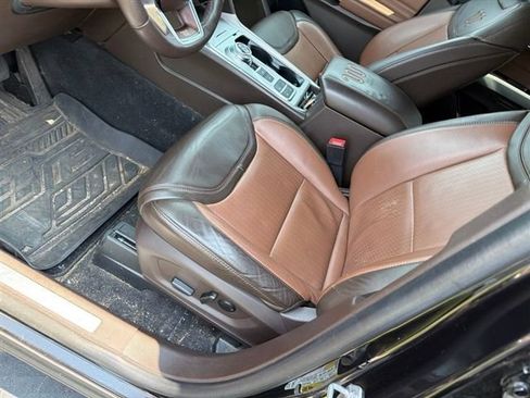 Used 2022 Ford Explorer King Ranch w/ Technology Package RWD image 8