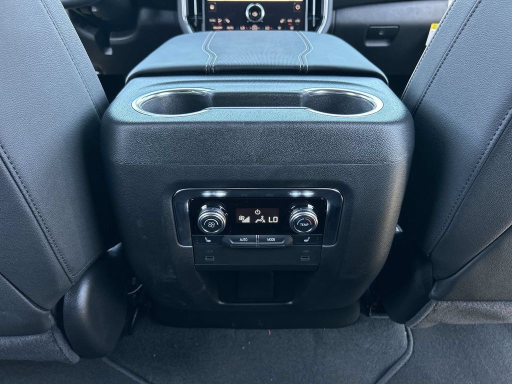 New 2026 GMC Yukon Elevation AWD/4WD image 22