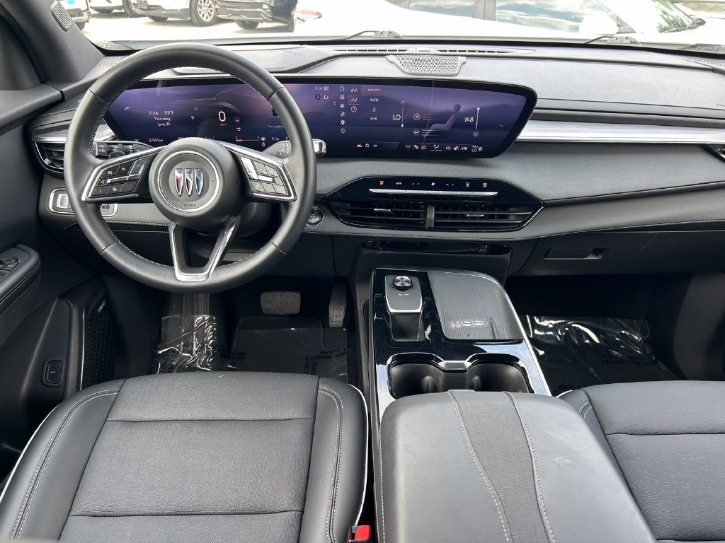 Used 2025 Buick Enclave Preferred FWD image 17