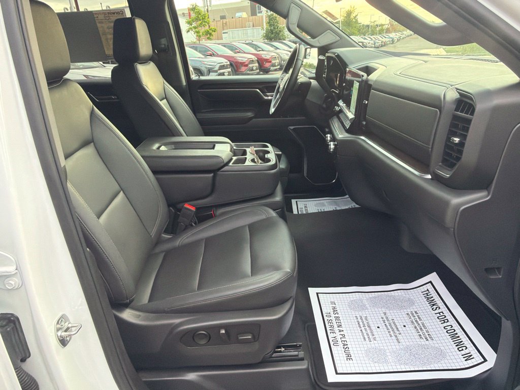 Used 2025 GMC Sierra 1500 SLT AWD/4WD image 12