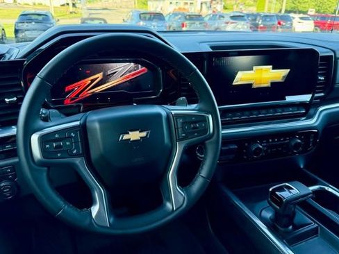 Used 2023 Chevrolet Silverado 1500 LTZ w/ LTZ Premium Package image 21