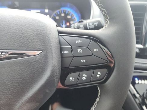 New 2026 Chrysler Pacifica Limited w/ S Appearance Package image 14