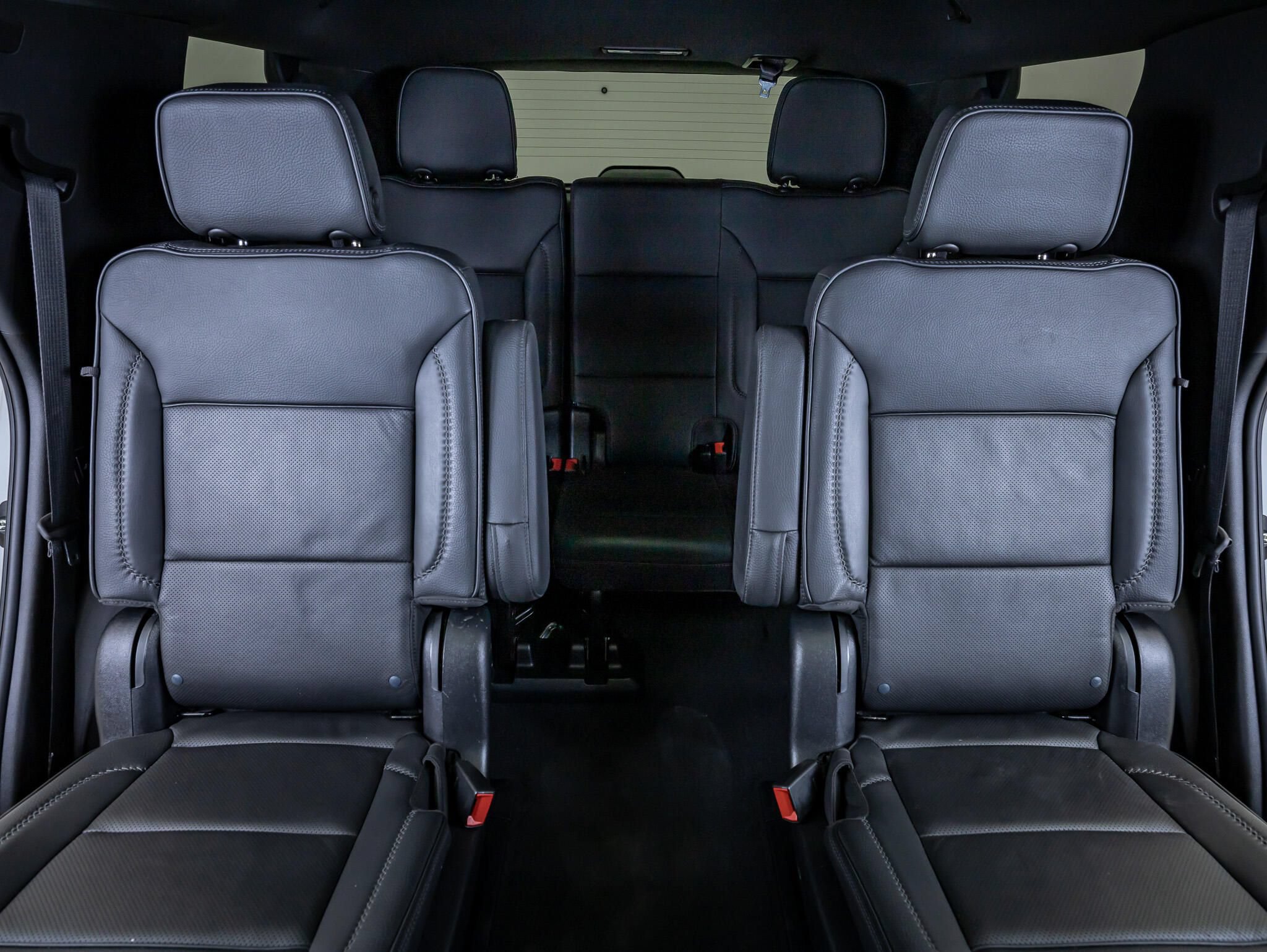Used 2023 GMC Yukon Denali AWD/4WD image 34