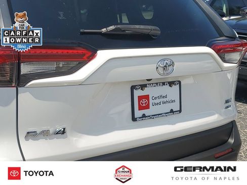 Used 2020 Toyota RAV4 XLE AWD/4WD image 17