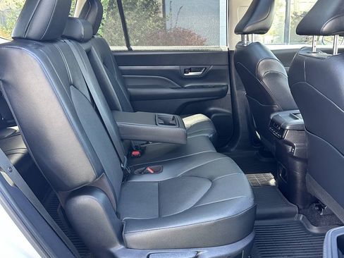 Used 2026 Toyota Grand Highlander AWD Hybrid image 23