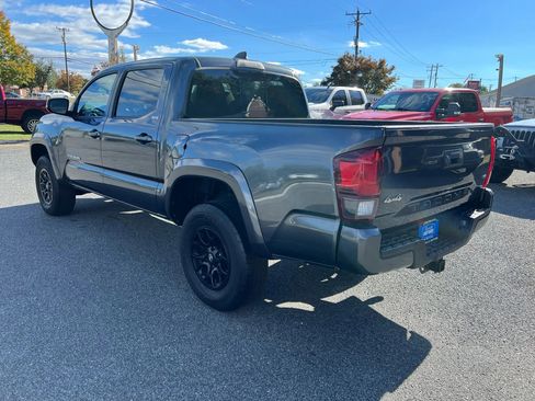 Used 2022 Toyota Tacoma SR5 image 5
