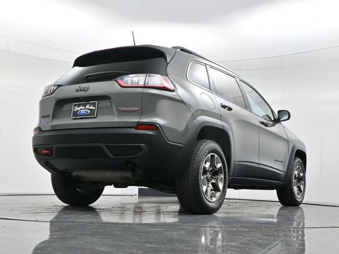 Used 2019 Jeep Cherokee Trailhawk w/ Cold Weather Group AWD/4WD image 46