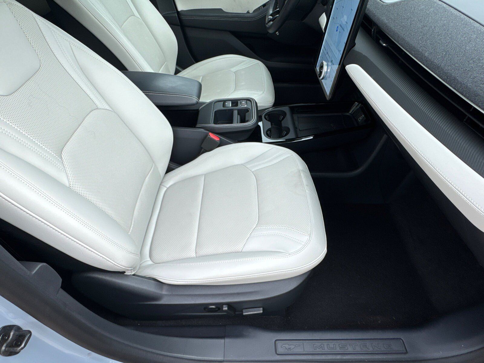 Used 2025 Ford Mustang Mach-E Premium RWD image 15