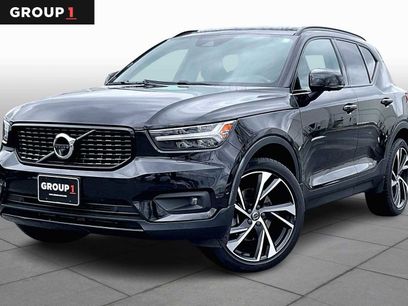 Used 2021 Volvo XC40 T5 R-Design w/ Advanced Package