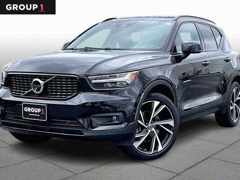 Used 2021 Volvo XC40 T5 R-Design w/ Advanced Package image 1