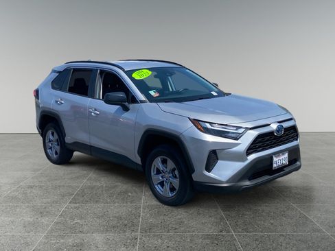 Used 2023 Toyota RAV4 LE AWD/4WD image 7