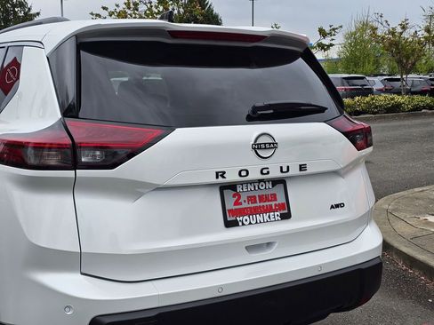 New 2026 Nissan Rogue SV AWD/4WD image 10