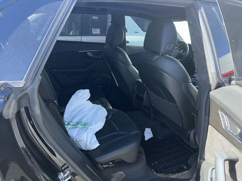 Used 2019 Audi Q8 Prestige w/ Luxury Package image 10