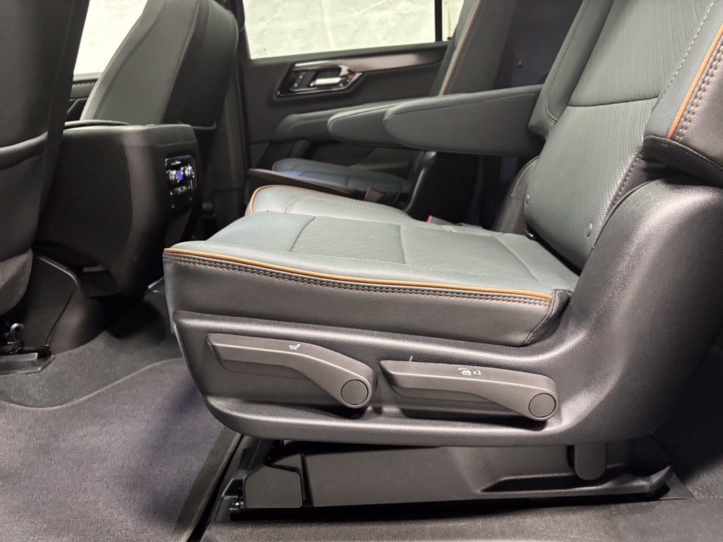 Used 2026 GMC Yukon XL AT4 w/ AT4 Premium Package AWD/4WD image 46