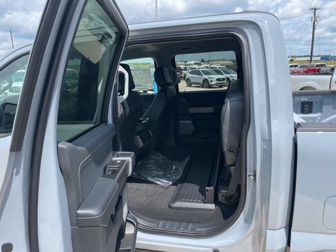 New 2025 Ford F250 Lariat w/ Lariat Ultimate Package AWD/4WD image 24