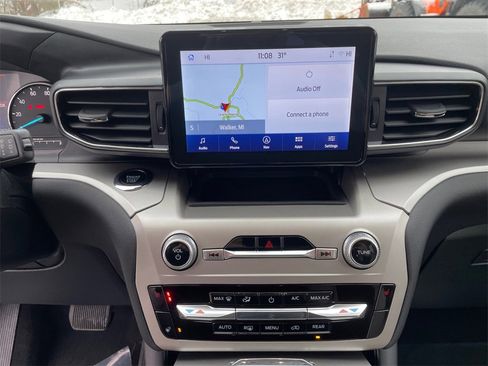 Used 2023 Ford Explorer XLT w/ Equipment Group 202A image 17