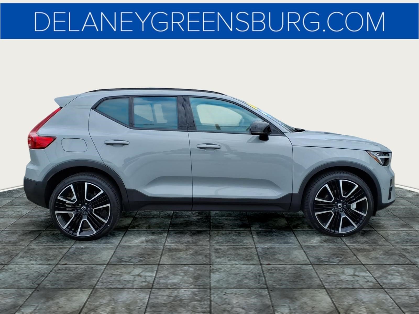 Used 2026 Volvo XC40 B5 Ultra w/ Protection Package Premier AWD/4WD image 2