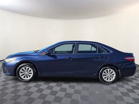 Used 2016 Toyota Camry LE image 7