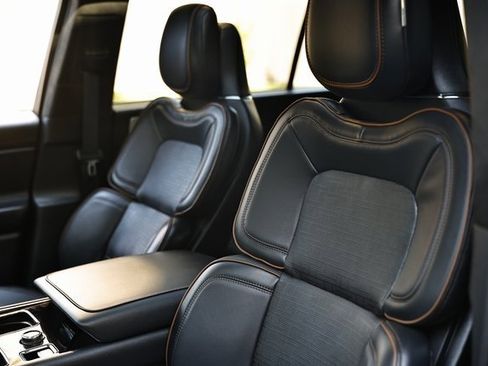 Used 2025 Lincoln Aviator Black Label w/ Jet Appearance Package image 23