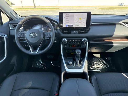 Used 2025 Toyota RAV4 Limited w/ Advanced Technology Package AWD/4WD image 17