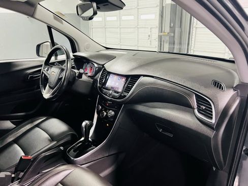 Used 2020 Chevrolet Trax Premier image 30