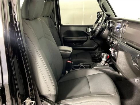 Used 2021 Jeep Gladiator Sport AWD/4WD image 10