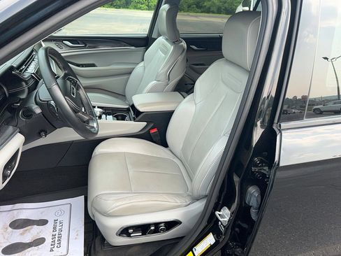 Used 2021 Jeep Grand Cherokee L Overland w/ Luxury Tech Group IV image 12